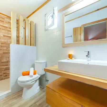 Villa Lori, Pool, 5 Min Drive To In Albufeira