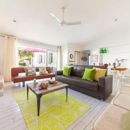 Villa Lori, Pool, 5 Min Drive To In *
